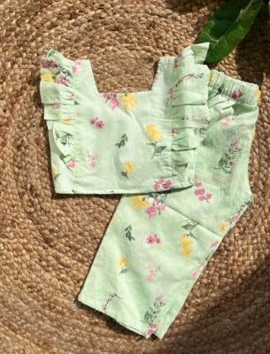 Pista green floral set